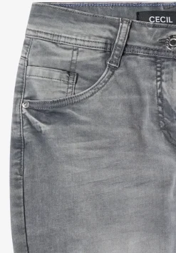 3/4 Slim Leg jeans in casual fit