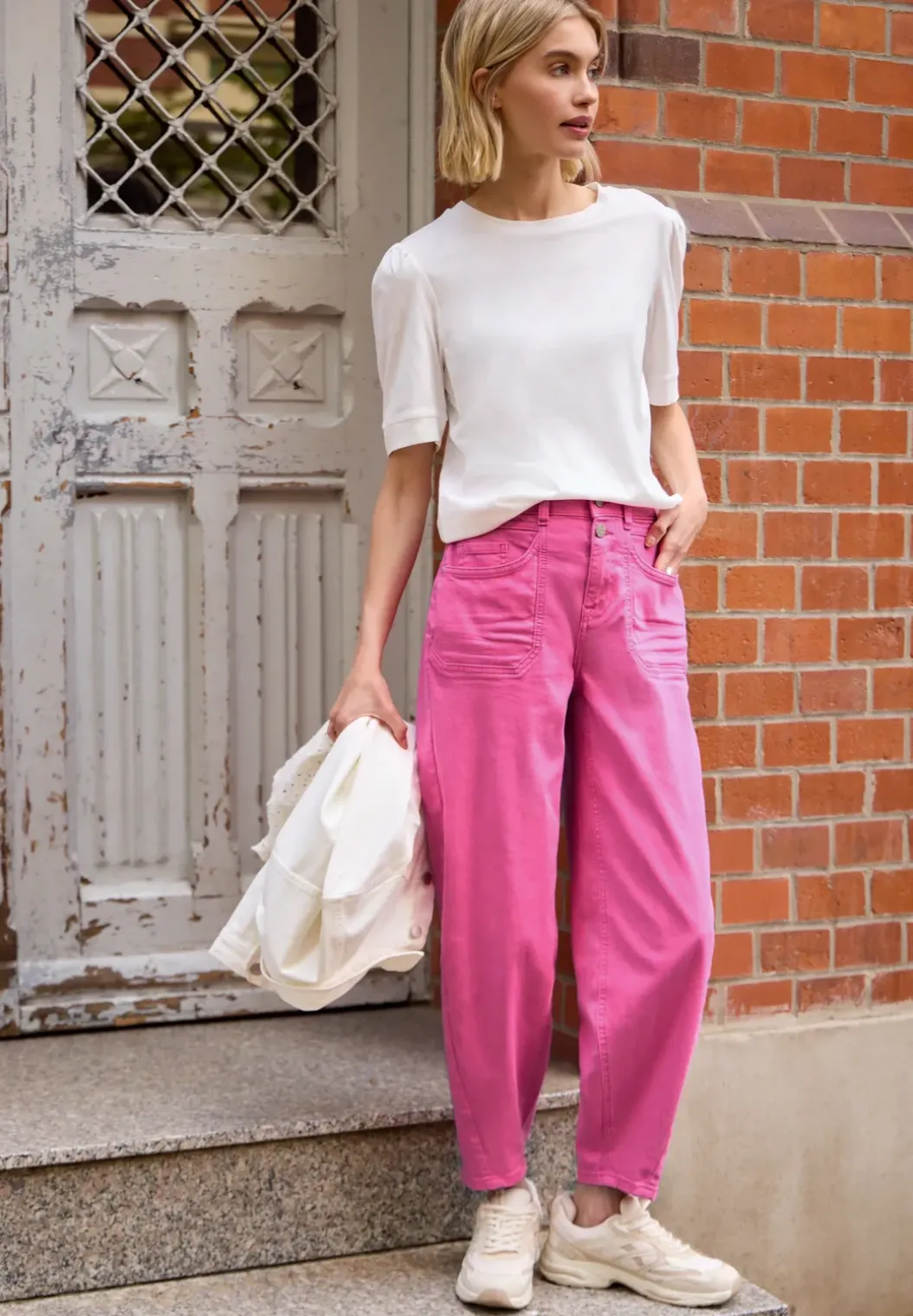 Barrel leg jeans in Loose Fit