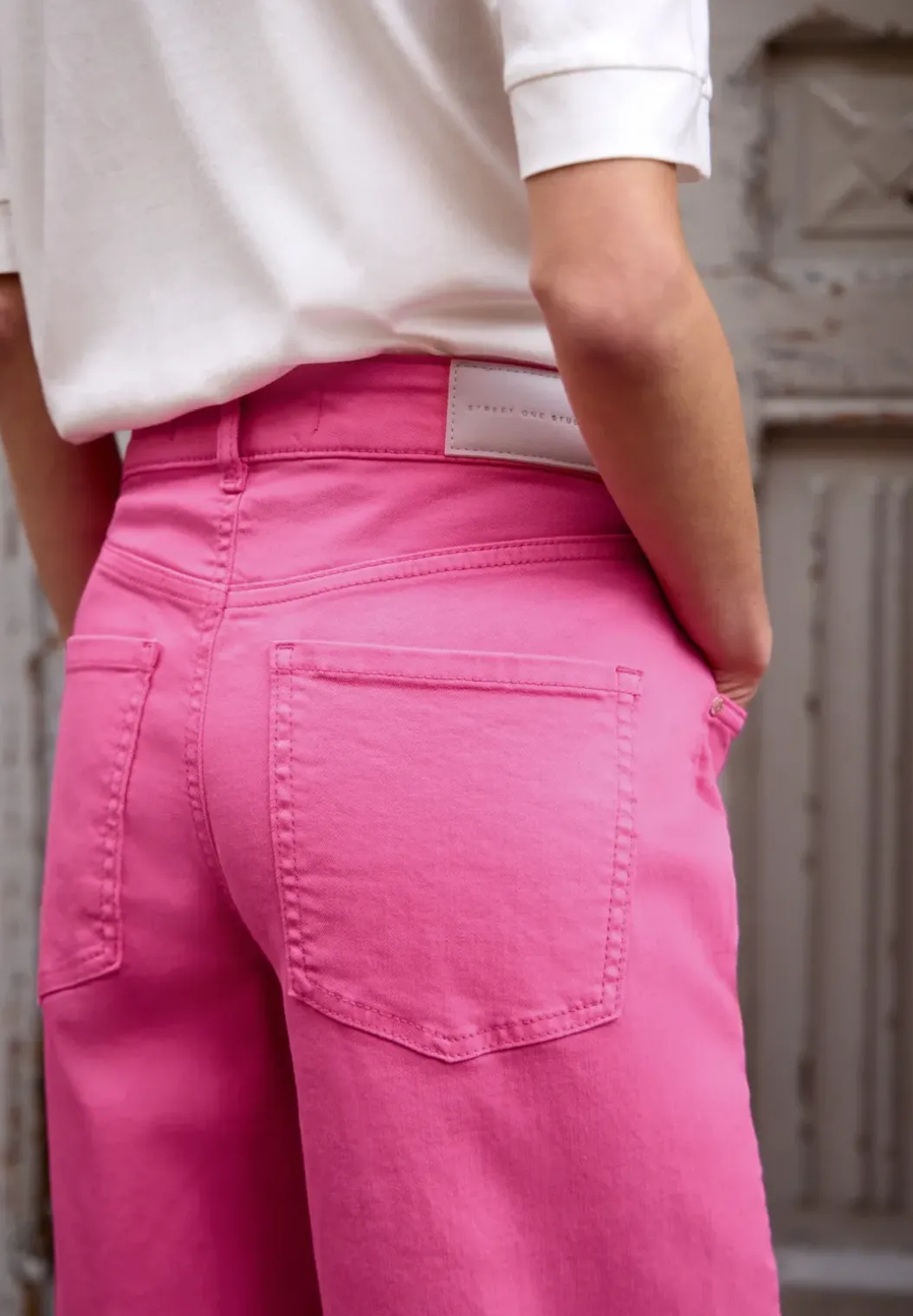 Barrel leg jeans in Loose Fit