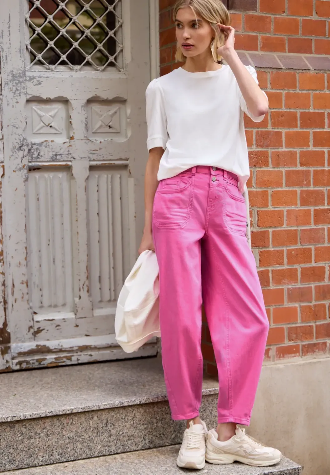 Barrel leg jeans in Loose Fit