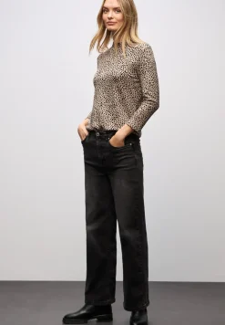 Basic leo col shirt