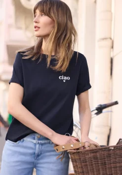 Basic Shirt met gedetailleerde print