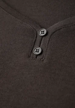 Basic shirt met knoopdetail