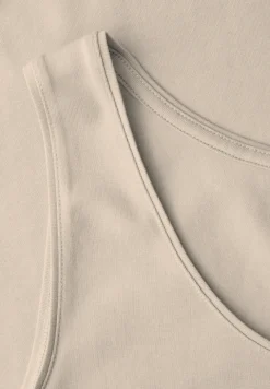 Basic top in effen kleur