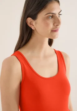 Basic top in effen kleur