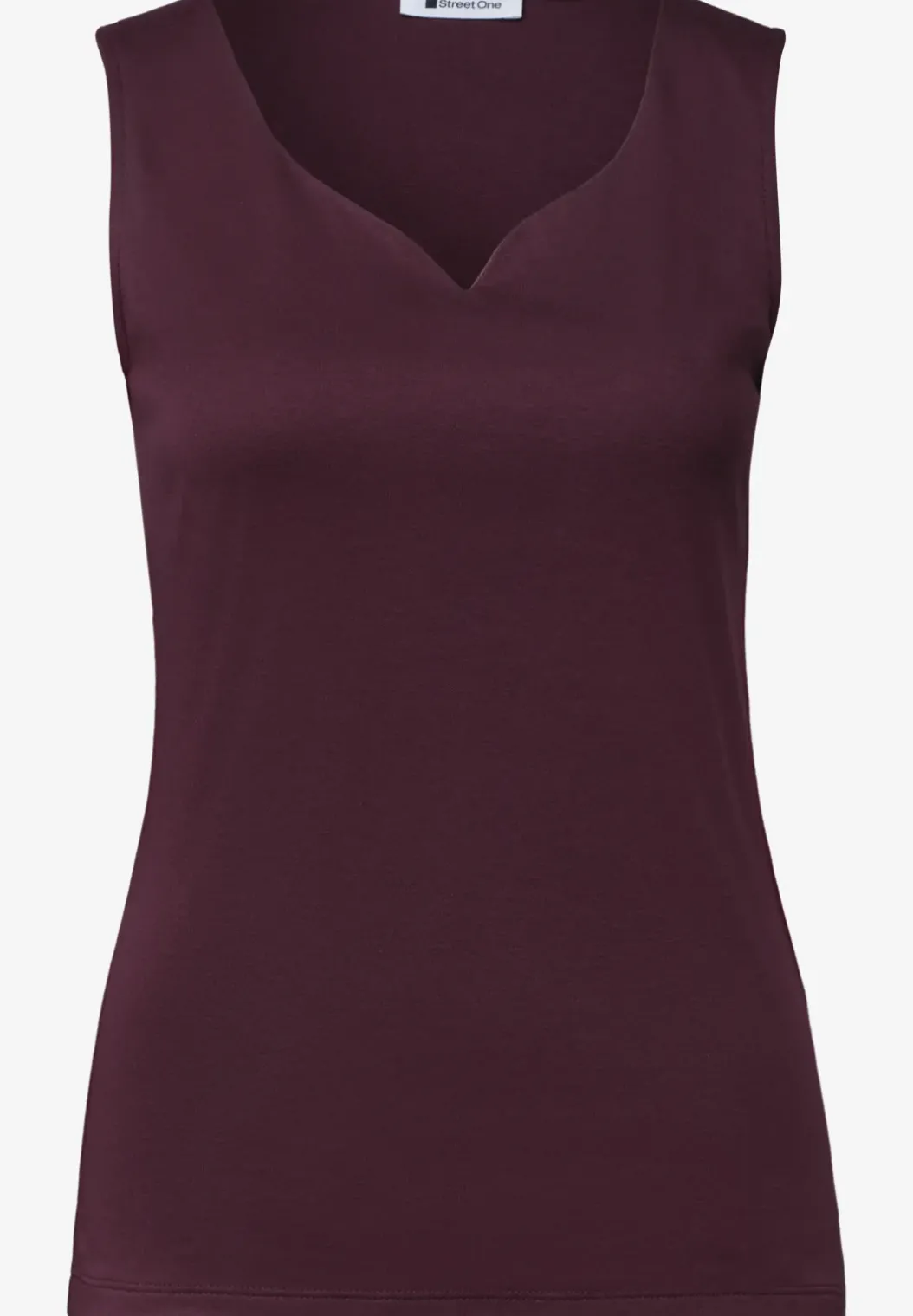 Basic top met hartvormige halslijn