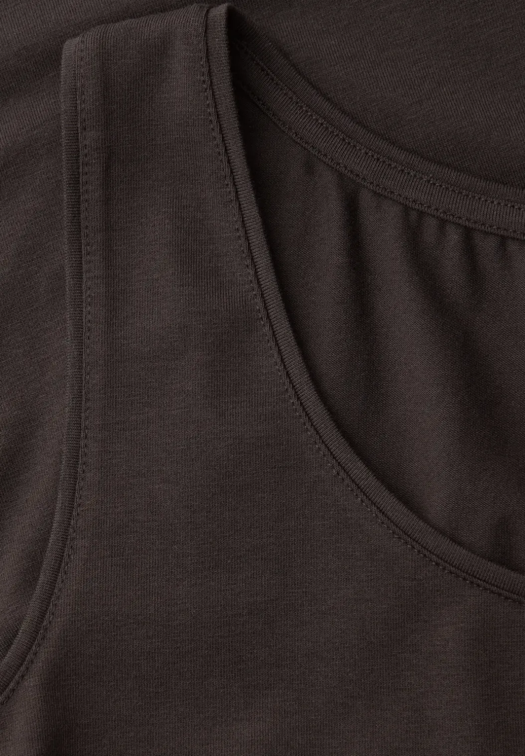 Basic top met ronde hals in effen kleur