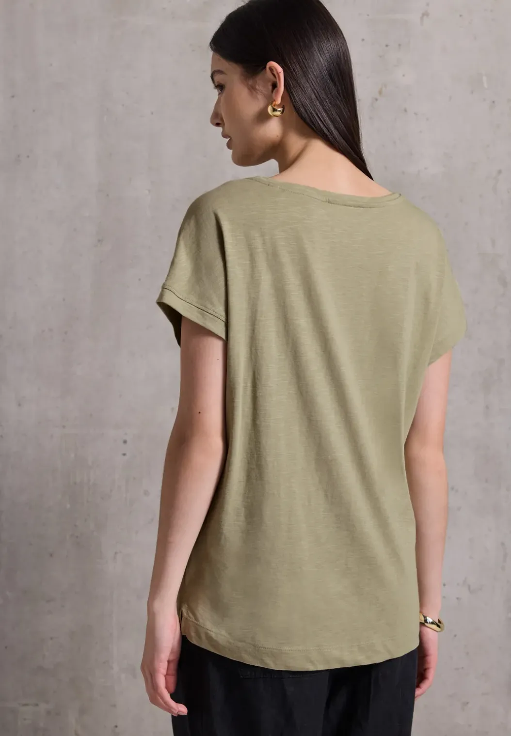 Basic shirt met V-hals
