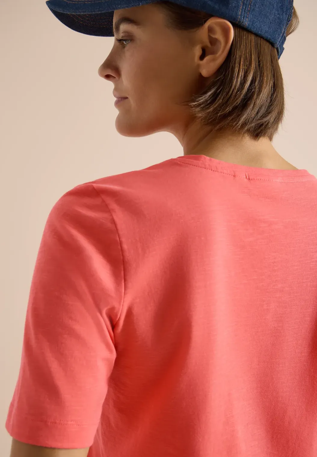 Basic Shirt met V-hals