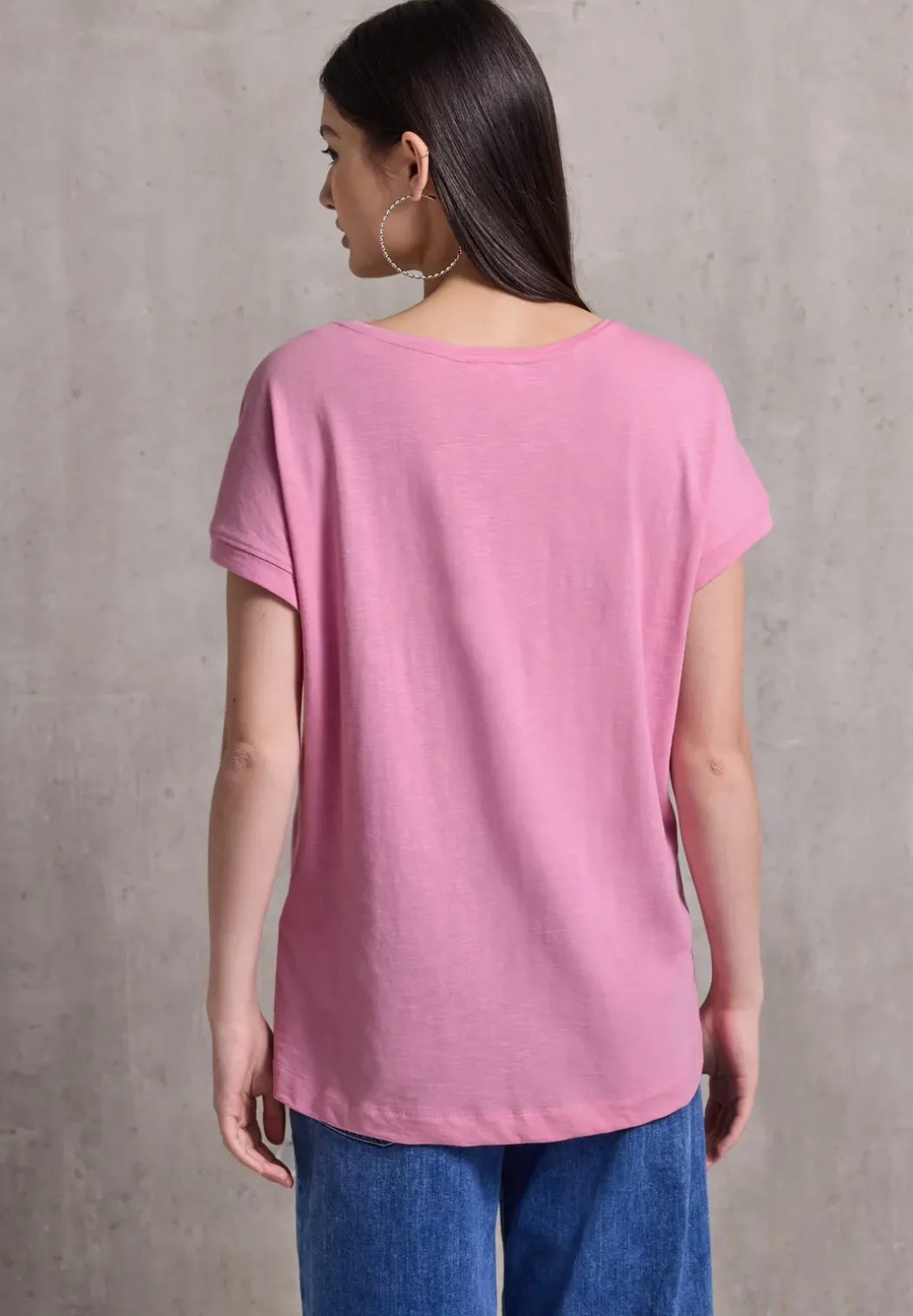 Basic shirt met V-hals
