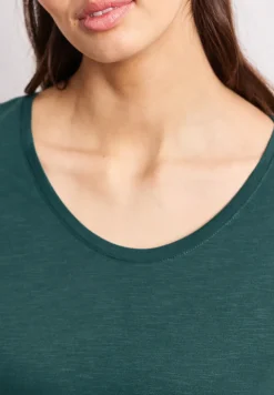 Basic Shirt met V-hals in effen kleur