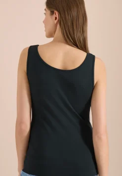 Basis top