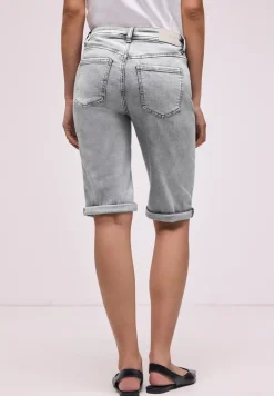 Bermuda met Slim Legs en omgeslagen detail