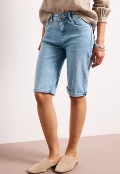 Bermuda met Slim Legs en omgeslagen detail