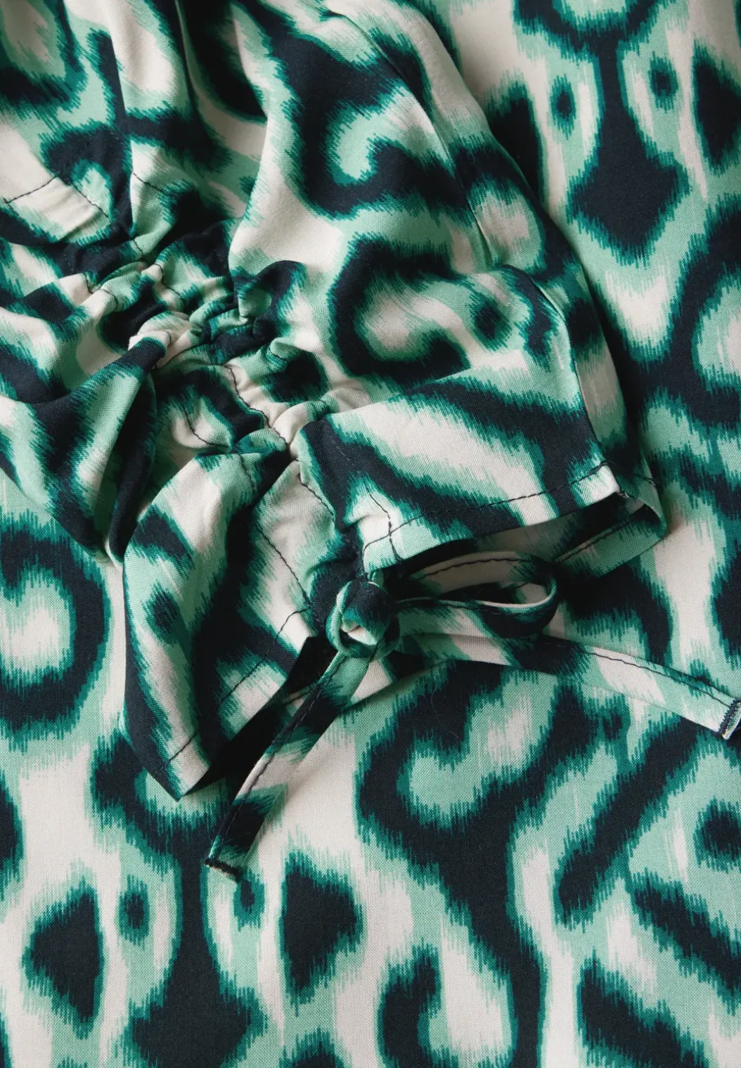Blouse met gerimpelde mouwen