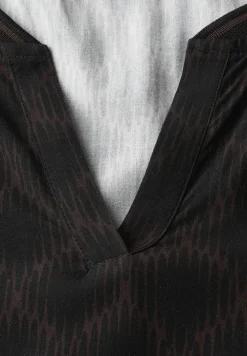Blouse met gespleten hals en tape