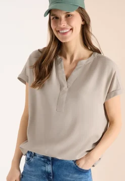 Blouse met korte mouwen en gespleten hals