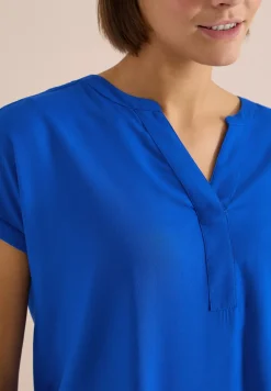 Blouse met korte mouwen en gespleten hals