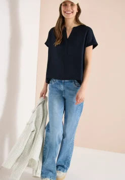Blouse met korte mouwen en gespleten hals