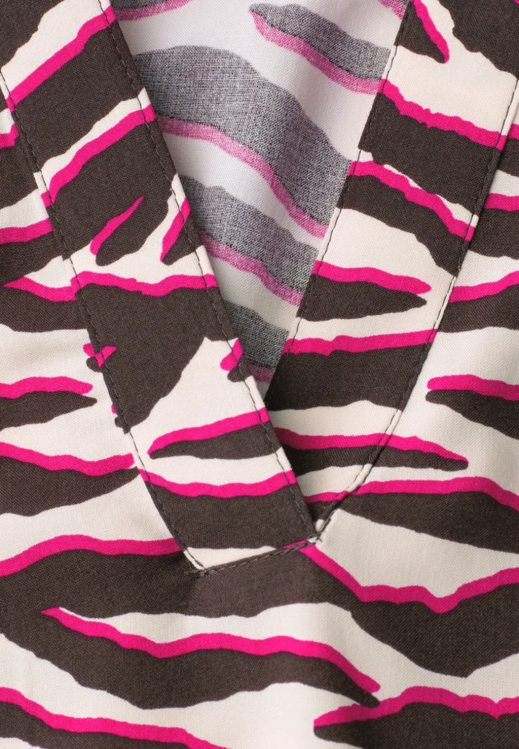 Blouse met korte mouwen, gespleten hals en print