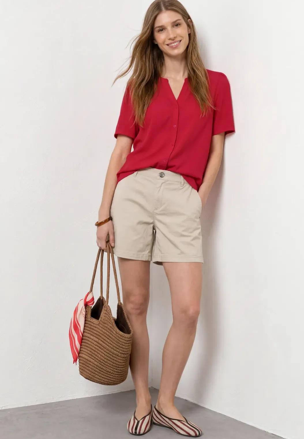 Blouse met korte mouwen, gespleten hals en knopen