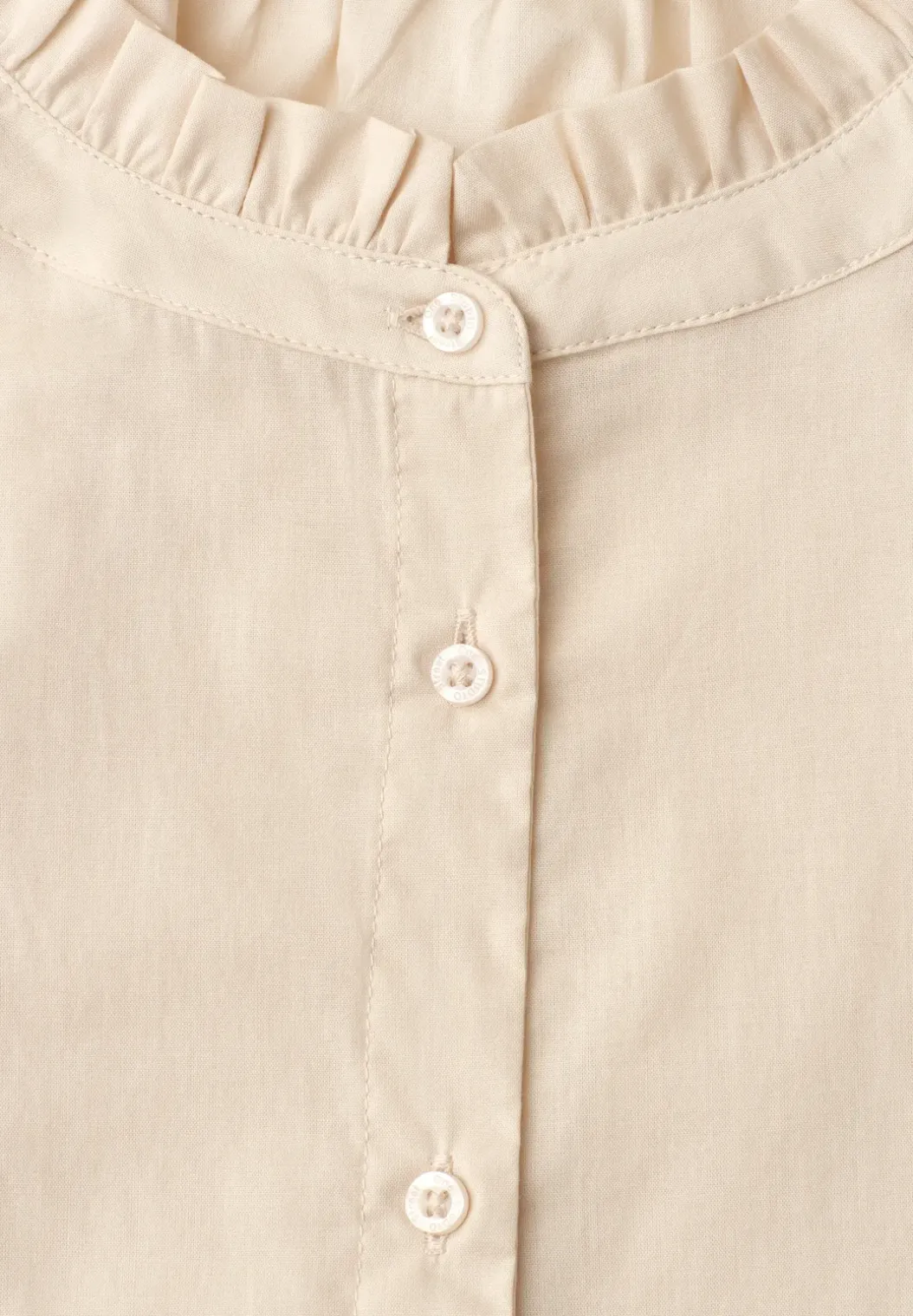 Blouse met korte mouwen, ronde hals en ruches