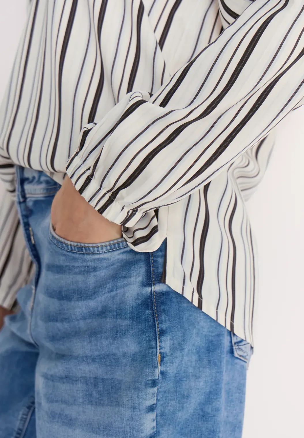 Blouse met lange mouwen en meerkleurige strepen