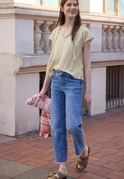 Blouse met losse schouders en gespleten hals