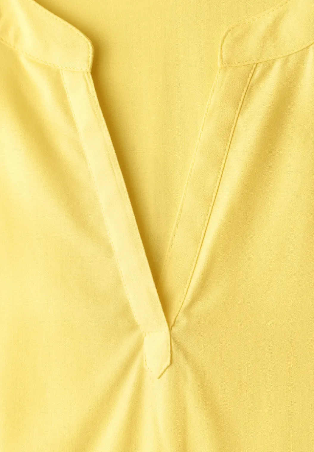 Blouse met losse schouders en gespleten hals