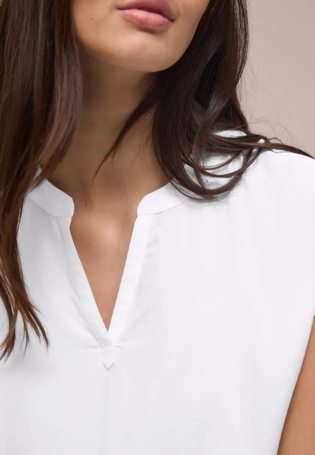 Blouse met losse schouders en gespleten hals