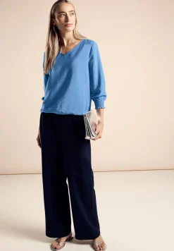 Blouse met smokdetail