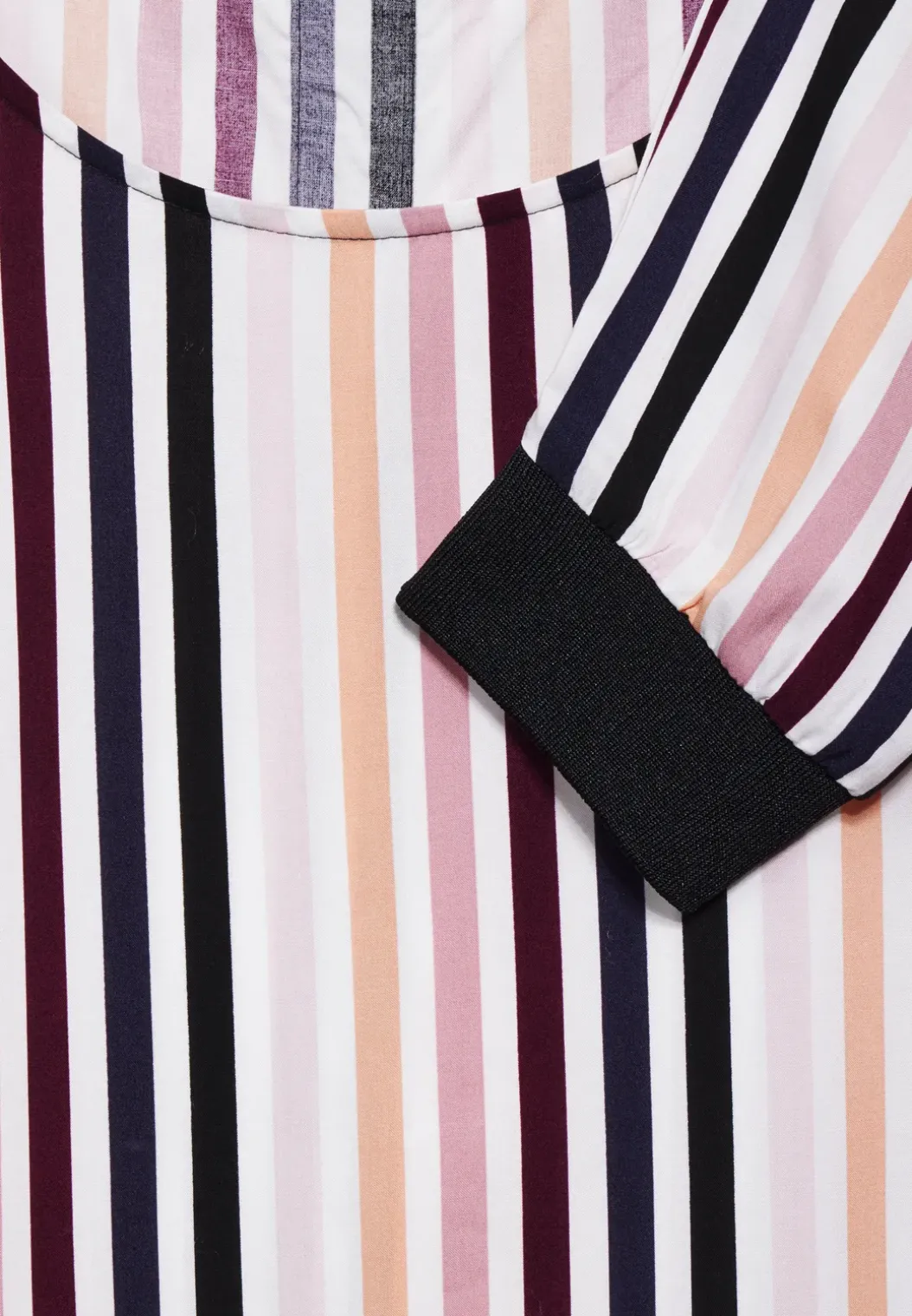 Blouse met tape details