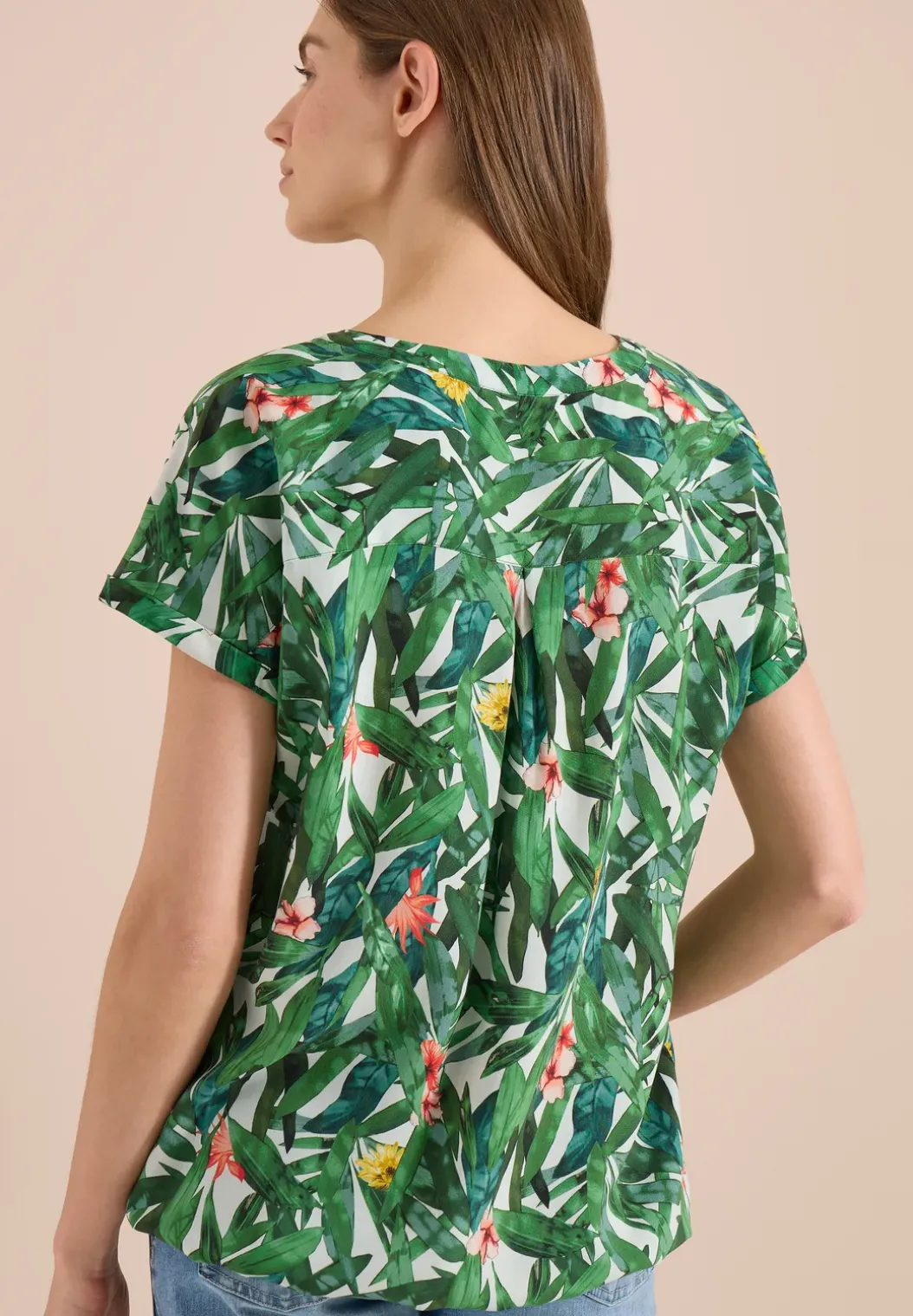 Blouseshirt met korte mouwen en gespleten hals