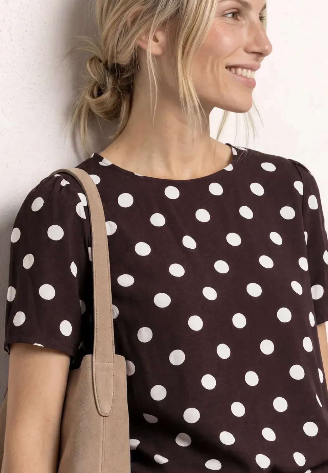 Blouseshirt met korte mouwen en ronde hals