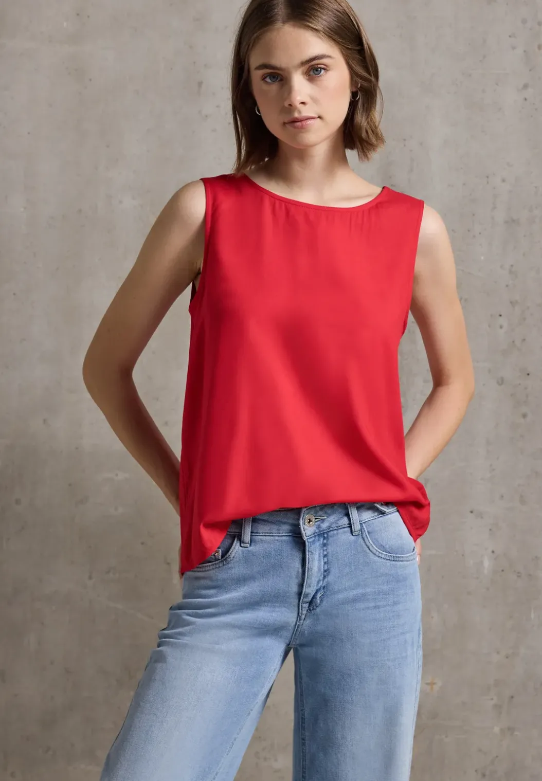 Blousetop met lintdetails