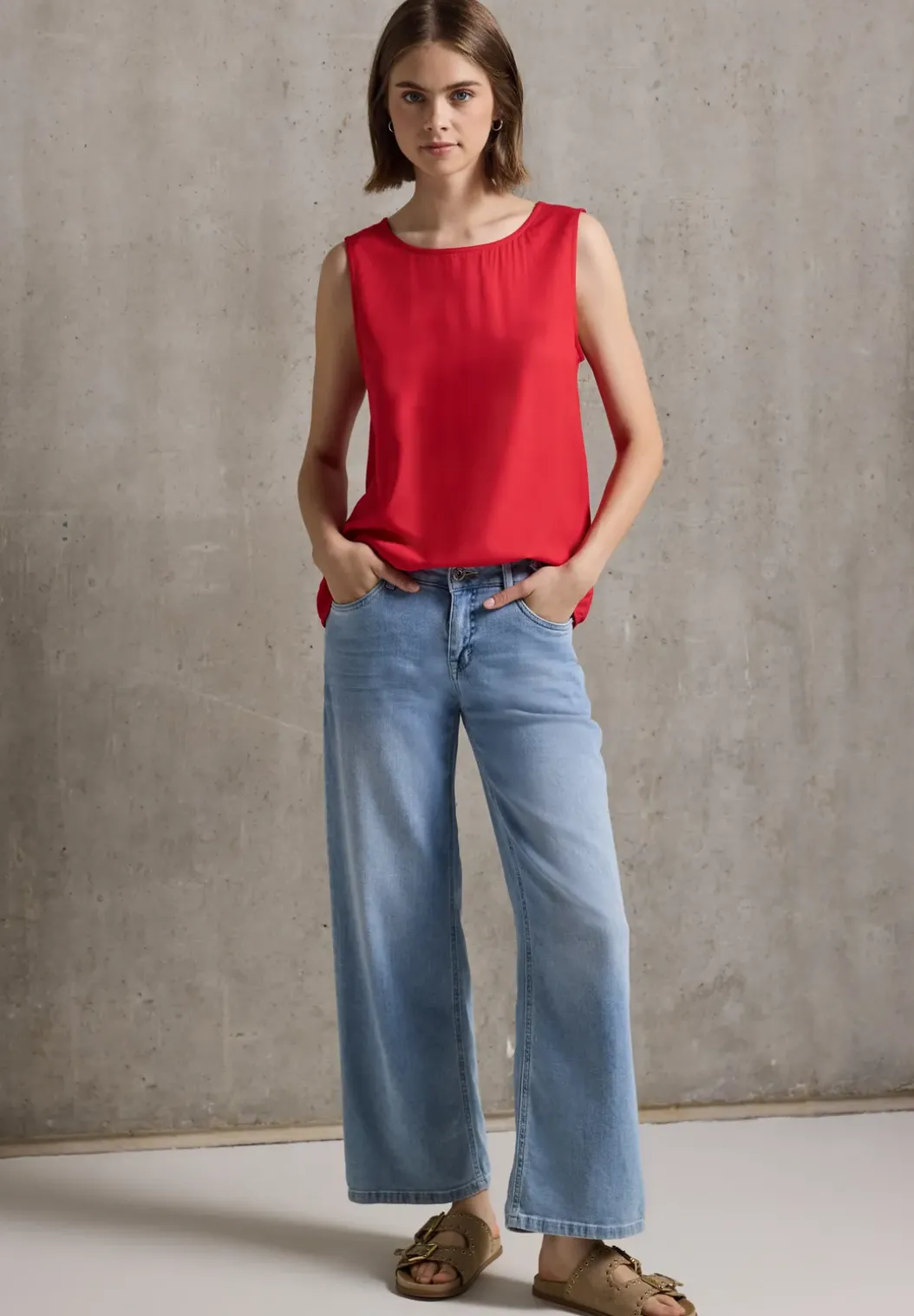 Blousetop met lintdetails