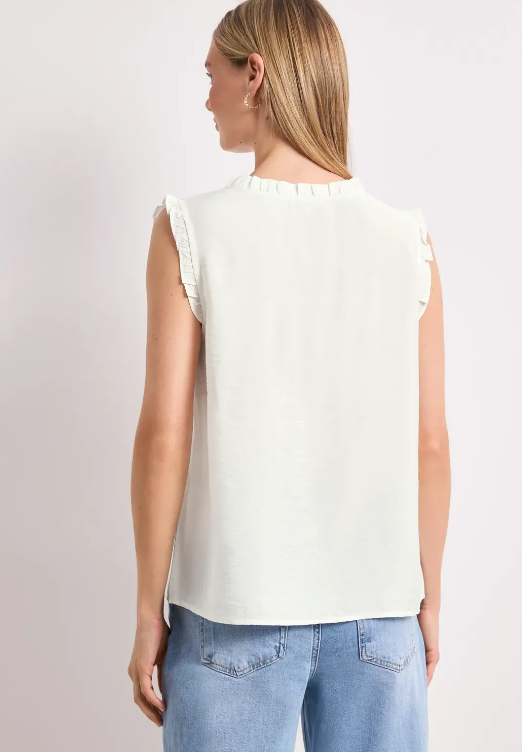 Blousetop met V-hals en ruches