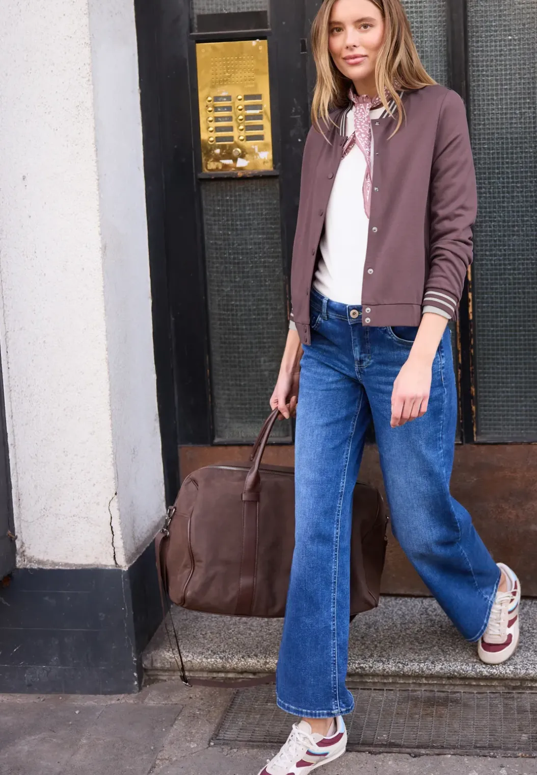 Blouson met college details