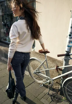 Bootcut jeans