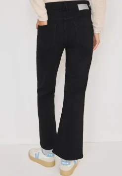 Bootcut jeans
