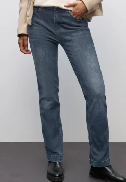 Bootcut jeans