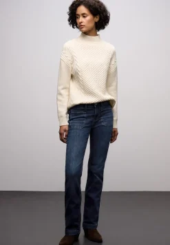 Bootcut jeans