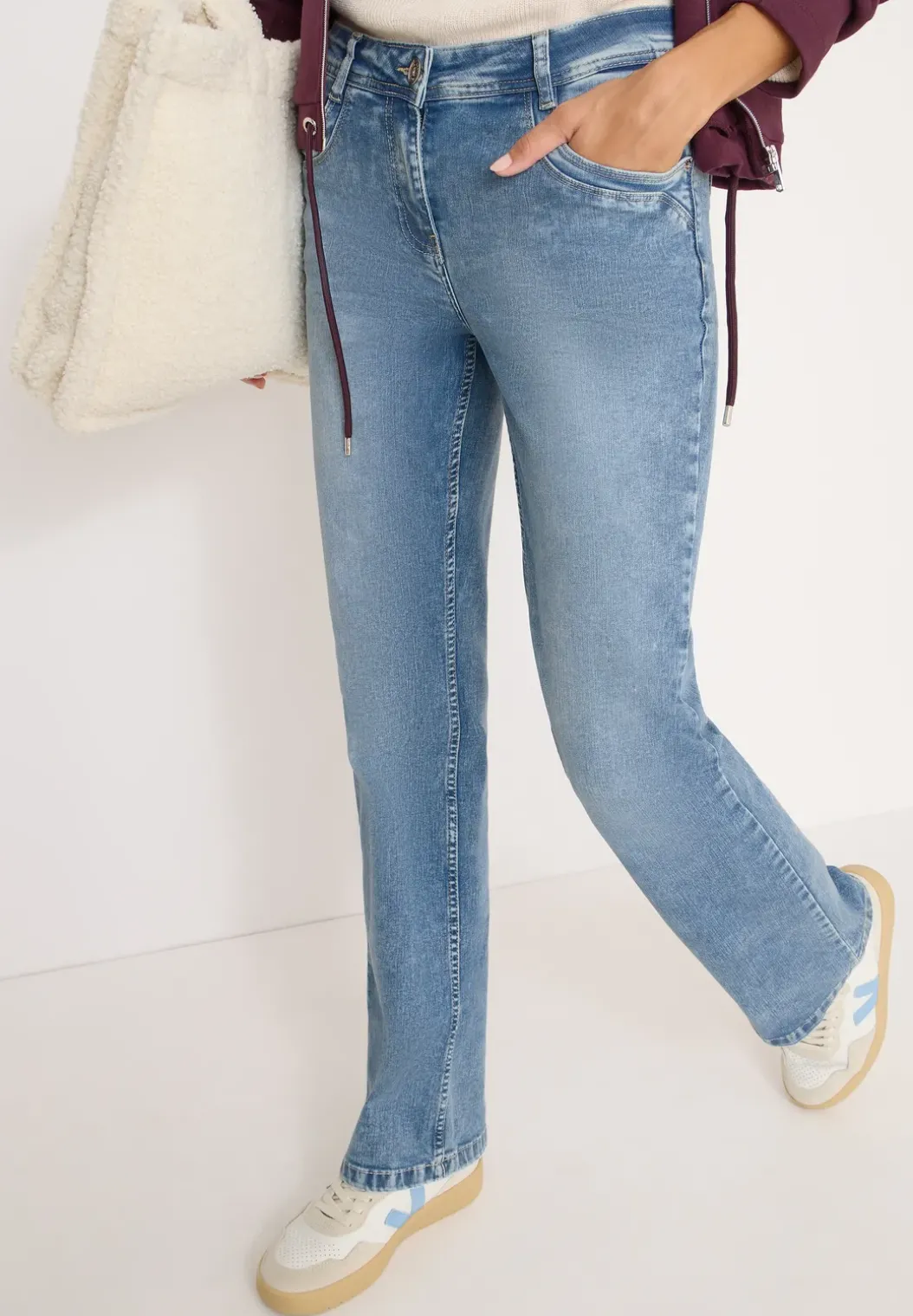 Bootcut jeans