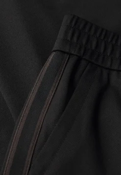 Broek met galonstrepen