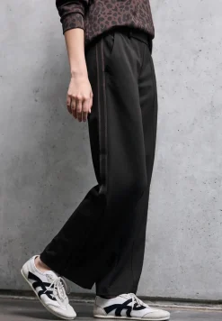 Broek met galonstrepen