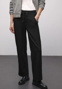 Broek met rechte pijpen en tape