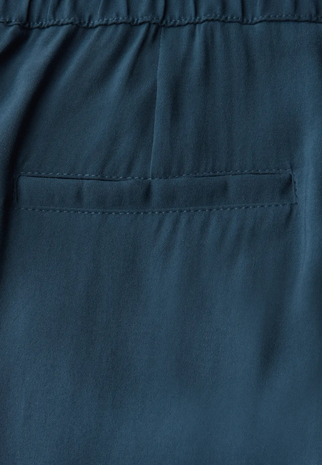 Broek met rechte pijpen in keperstof