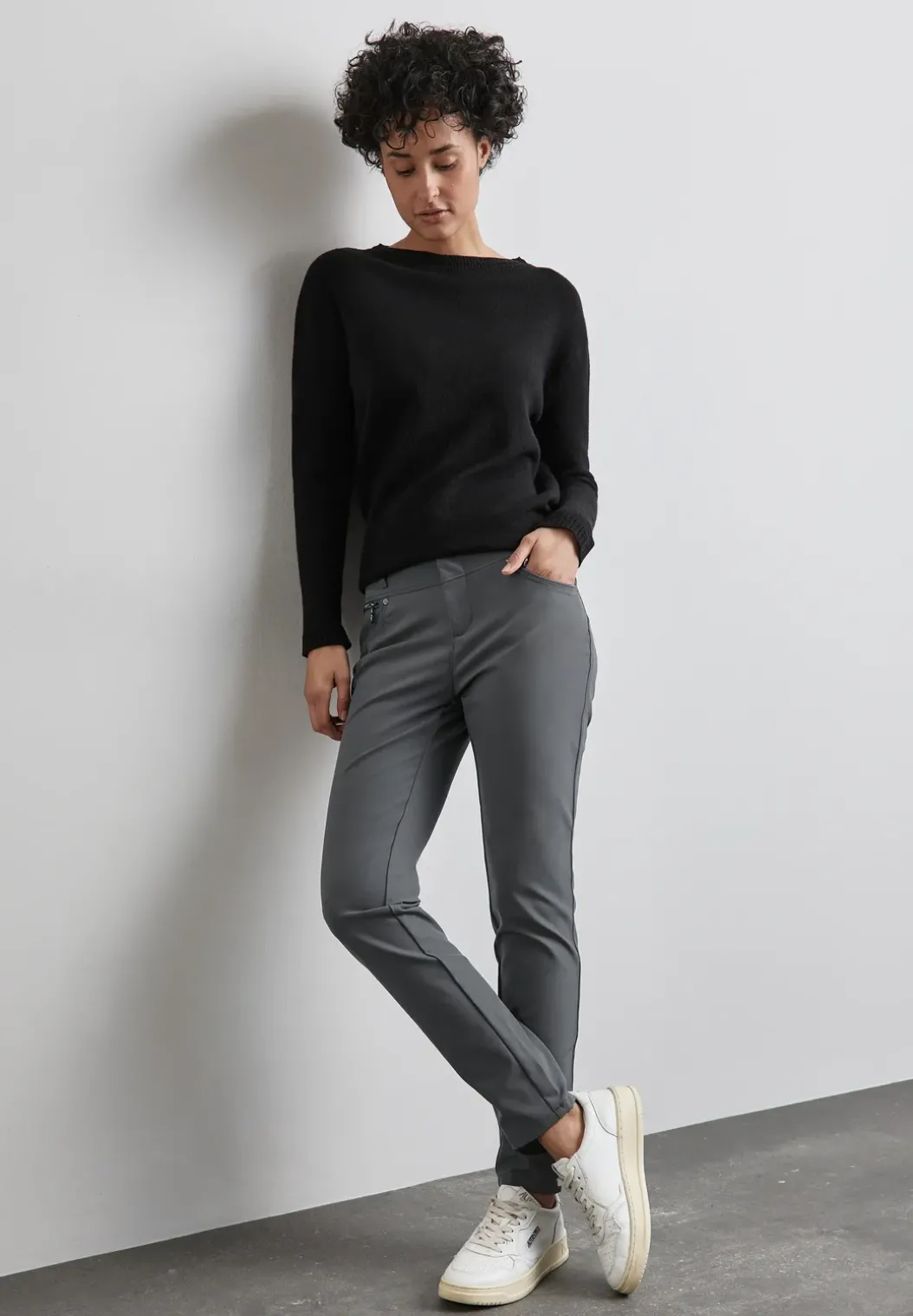Broek met ritsdetails