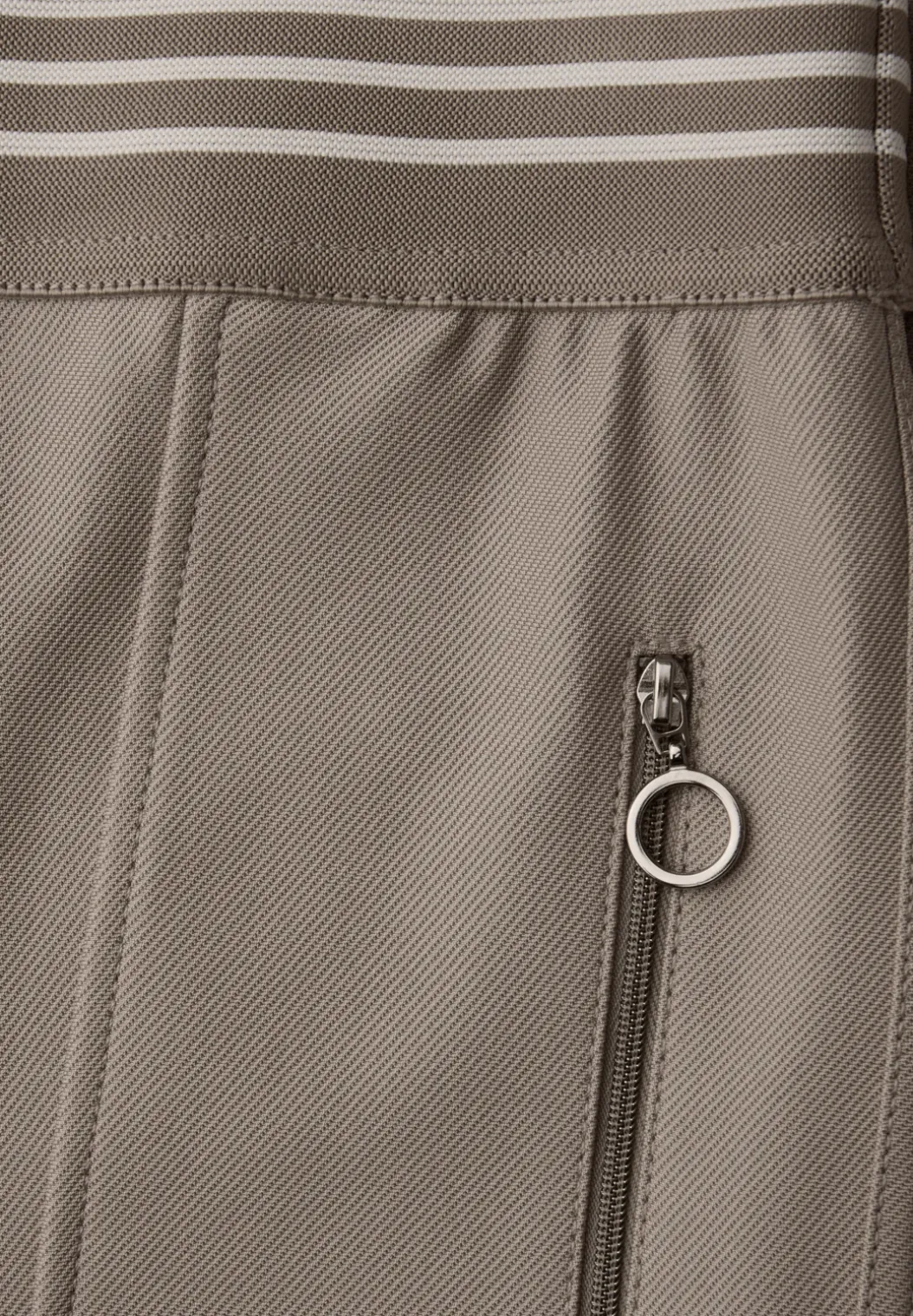 Broek met smalle pijpen