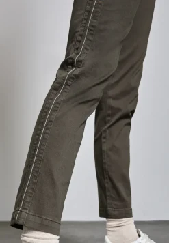 Broek met tape details